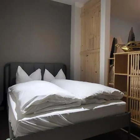 Carl Boutiquepartments *